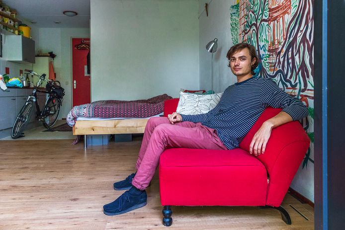Maarten Trompper (27) kreeg een boete van 2.300 euro van de SSH voor het illegaal verhuren van zijn kamer aan het Europaplein.