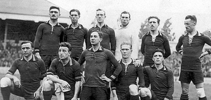 De ‘wereldkampioenen’ van 1920, onze Rode Duivels, tijdens de Olympische Spelen in Antwerpen.