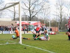 Dongense ‘Canal-side'-derby heeft strijd, inzet, polletjes en penaltymomenten, maar geen goals