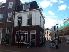 Zo worden in Almelo lelijke, lege winkelpanden opgeknapt: ‘Dit is goed besteed belastinggeld’