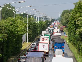 Ongeval op A12 in Wilrijk: 25 minuten file vanaf Aartselaar