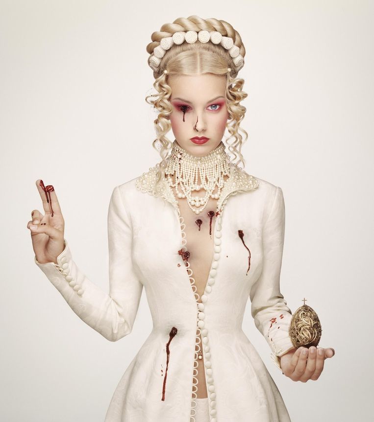 Erwin Olaf, Tsarina Alexandra, 1918, 2000 Beeld particuliere collectie