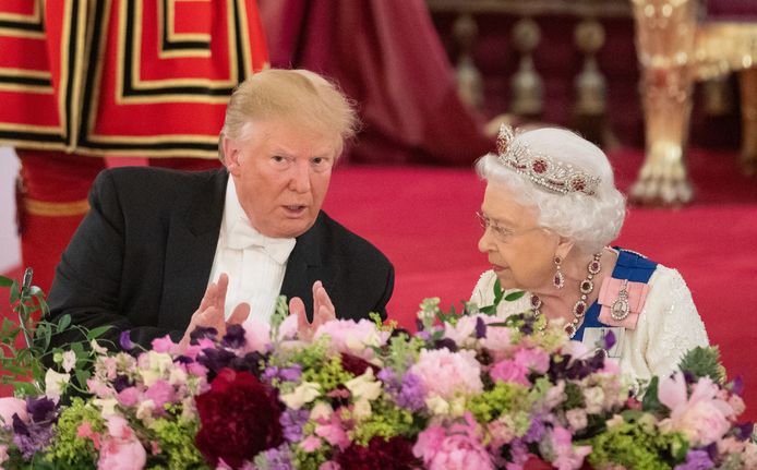 Donald Trump e la regina.