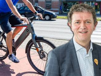 Fervent fietser Frank Deboosere geen fan van al die snelle fietsen: "Er zullen nog veel zware ongevallen met speed pedelecs gebeuren"