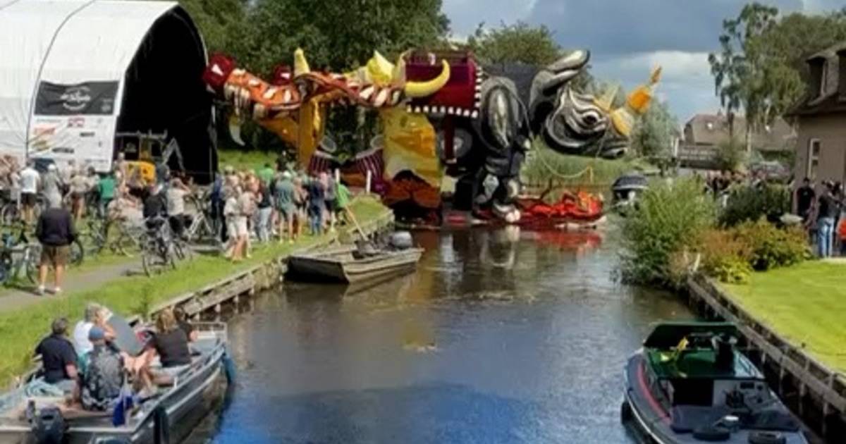 Metershoog kunstwerk valt vlak voor gondelvaart om: ‘Hij was echt perfect’