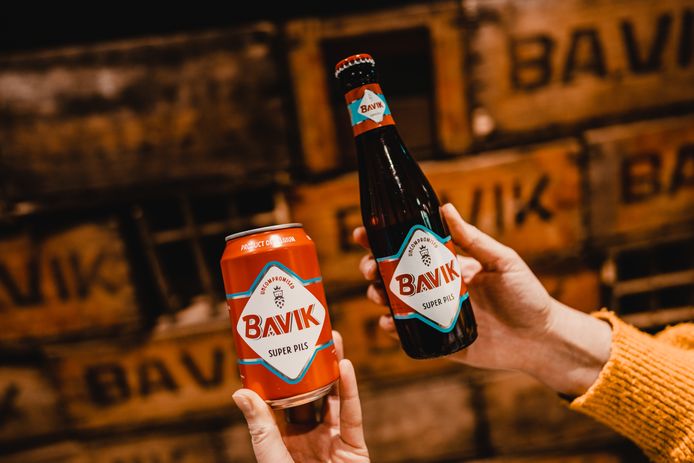 Brouwerij De Brabandere in Harelbeke pakt uit met een nieuwe look voor zijn Bavik Pils.
