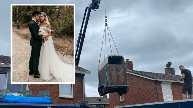 Bruidspaar uit Elburg wacht spectaculaire verrassing bij thuiskomst: ‘Nog nooit eerder meegemaakt’