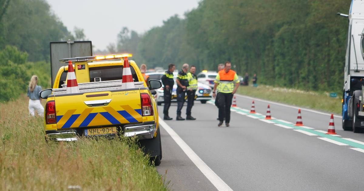 Halfuur vertraging door ongeluk op N381 bij Hoogersmilde