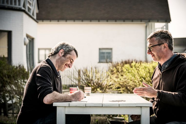 Jan Verheyen en verslaggever Rik Van Puymbroeck. Beeld Diego Franssens