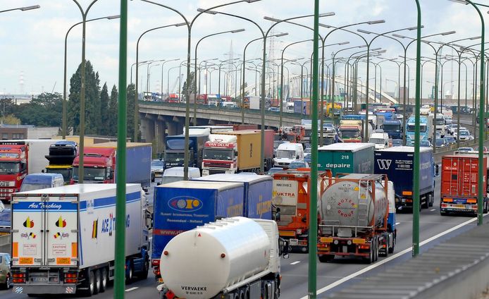 Illustratiebeeld van het viaduct van Merksem.