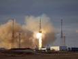De lancering van een Russische ruimteraket van de basis Bajkonoer in Kazachstan.