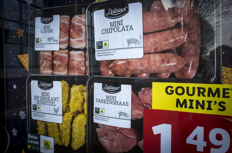 Advertentie van Lidl in een abri in Maastricht, december 2019.  Beeld Chris Keulen / ANP