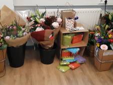 Politie bedolven onder bloemen en chocolade: ‘Dat doet ons goed’
