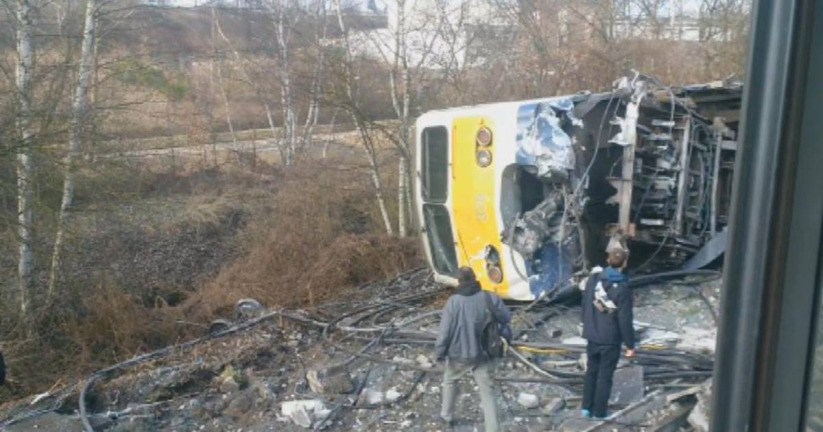 Eerste momenten na crash Leuven Binnenland hln.be