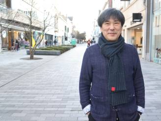 Zhou (54) kwam per toeval in Sint-Niklaas terecht en runt nu populair theehuis: “Zonde dat ze in China geen Blauwe Chimay kennen”