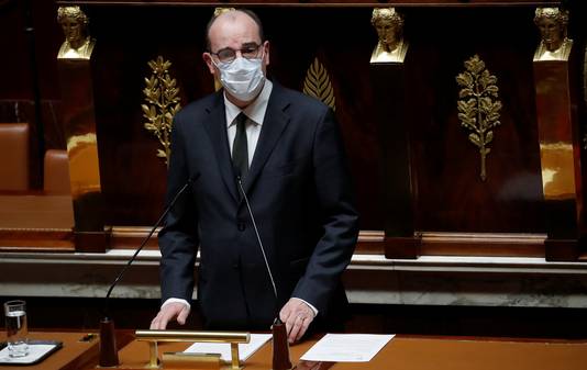 De Franse premier Jean Castex houdt een toespraak over de bestrijding van de coronapandemie in het Franse parlement.