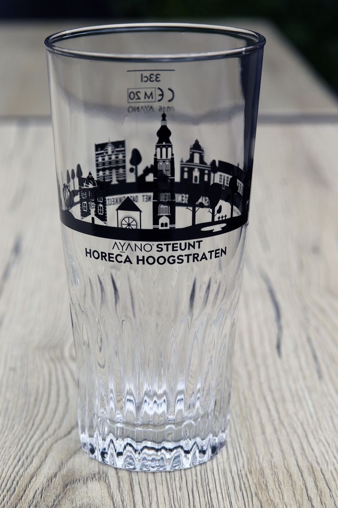 Illusie accent straffen Bedrukker van Duvel- en Stella-glazen schenkt 3.000 unieke 33cl-glazen aan  Hoogstraatse horecazaken: “Steun met een extra grote pint” | Hoogstraten |  hln.be