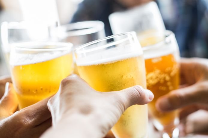 Inspecteurs van de FOD Volksgezondheid hebben vorige week volop inbreuken vastgesteld wat betreft alcoholmisbruik bij tieners. Bij ongeveer een derde van de controles werd alcohol geschonken aan minderjarigen.