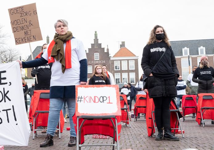 Medewerkers van Intervence protesteerden in december tegen de dreigende opheffing van hun organisatie.