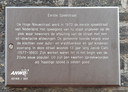 Een bordje meldt trots over de eerste speelstraat in Nederland.