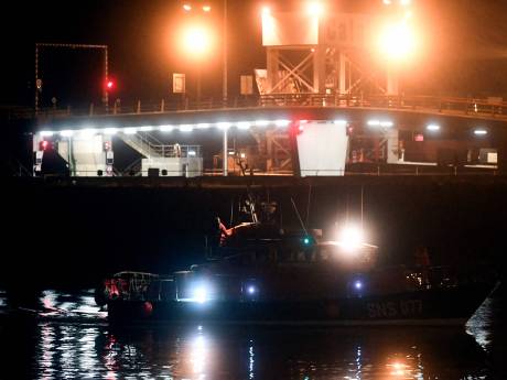 27 migrants décédés dans la mer près de Calais: “La France ne laissera pas la Manche devenir un cimetière”