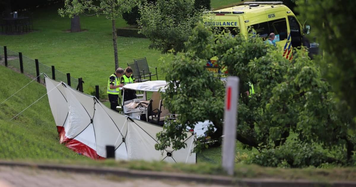Dodelijk tuktukongeval laat weinigen onberoerd: ‘Je bent met je hart bij de nabestaanden’.