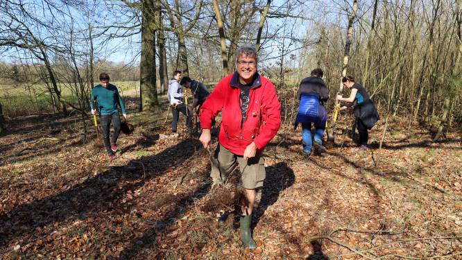 Struikrovers en Meer Bomen Nu redden jonge boompjes van de sloop