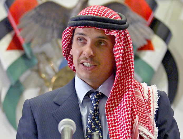 De Jordaanse prins Hamzah geeft zijn koninklijke titels op, maar waarom?