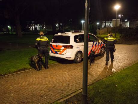 Parkrangers als extra wapen in de strijd tegen de overlast in het Emile van Loonpark