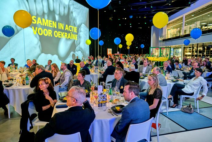 Tijdens het benefietdiner werd er geld opgehaald voor Oekraïense vluchtelingen.