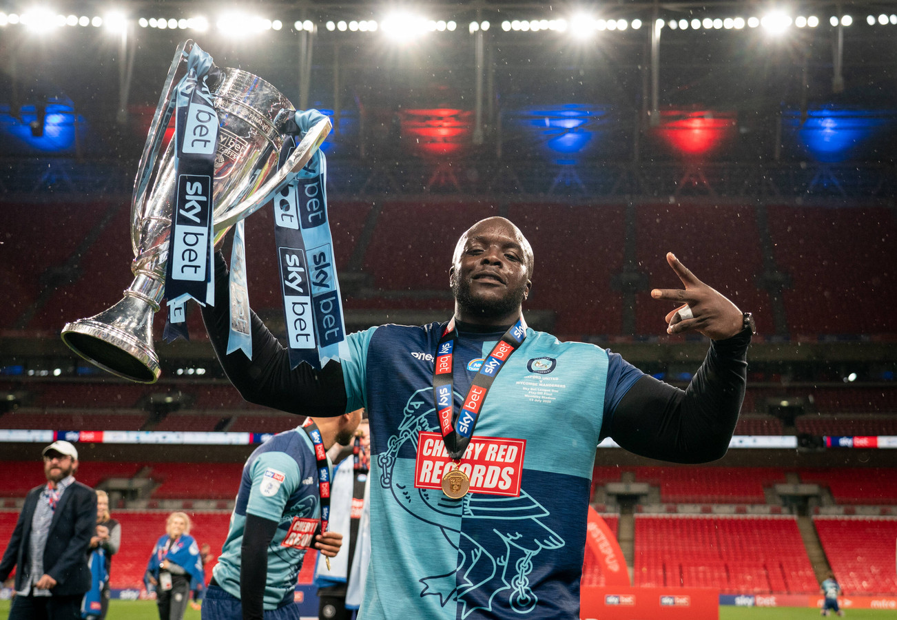 Adebayo Akinfenwa С…СѓРґРѕР№