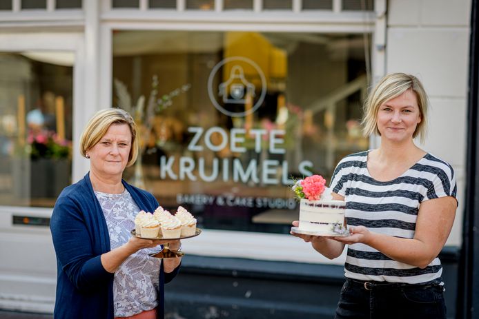 TT-2020-003872
Vera Engelbertink met haar moeder Pauline Engelbertink: „ 
EDITIE: OLDENZAAL
FOTO: Emiel Muijderman EVM20200728