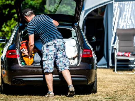 Uitwonende kinderen niet altijd meeverzekerd op reis