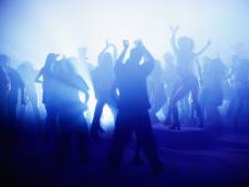 Al 60 besmette feestgangers na eerste stapavond Aspen Valley in Enschede (en teller loopt nog op)