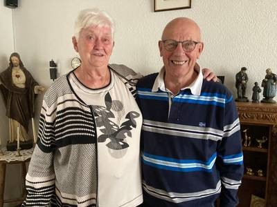 Op het aspergeveld sloeg tussen Maria en Karel de vonk over