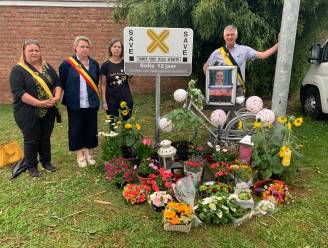 Gemeente huldigt zes jaar na dodelijk ongeval Sofie De Ridder (12) SAVE-herdenkingsbord in: “Blij dat het bord er eindelijk staat. Het was een mooi moment van samen zijn”