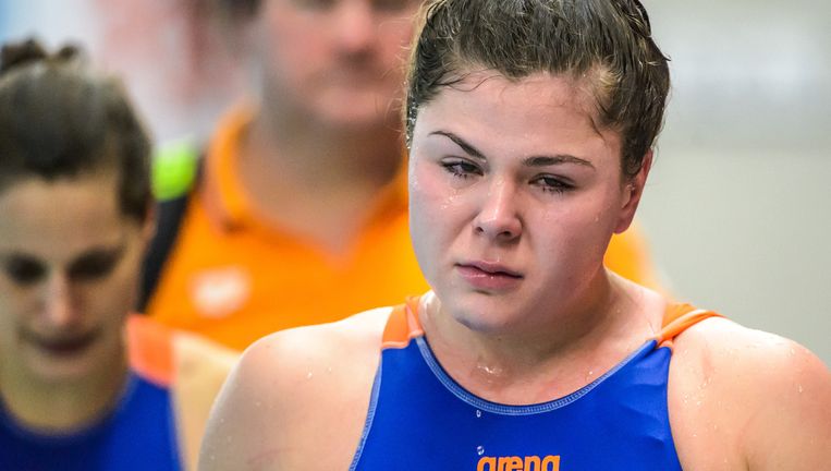 Vivian Sevenich treurt na verlies tegen Spanje. Beeld anp