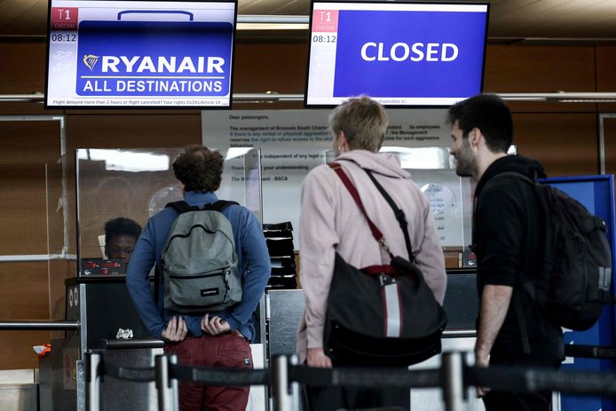 Ryanair schrapt komend weekend 107 vluchten. Voor zo'n 19.000 passagiers dreigt een eindejaar in mineur.