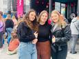 Selma (14), Luna (14) en Zoë (16) stonden al om 15 uur te wachten aan het podium voor Niels Destadsbader.