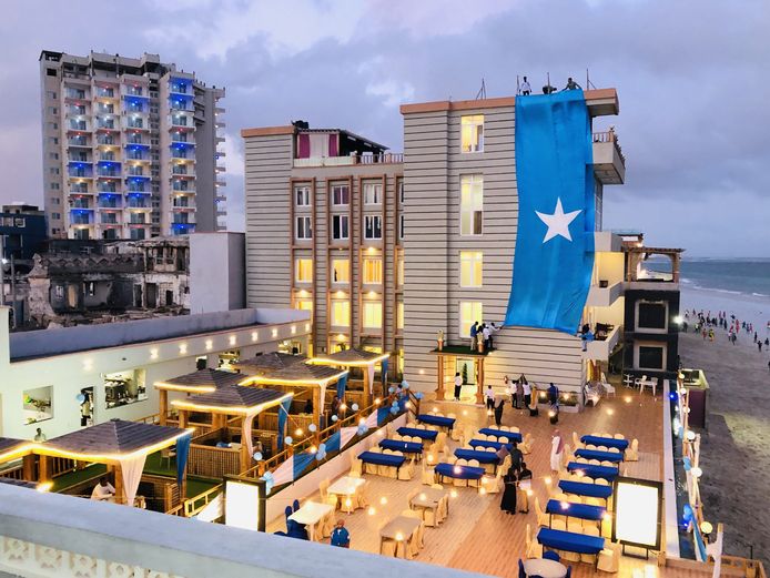 Een foto van het Elite Hotel te Mogadishu in betere tijden.