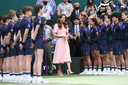 Kate et ses escarpins à prix abordable.