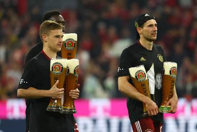 Bayern München kroont zich na zege tegen uitgerekend Dortmund voor de tiende keer op rij tot Duits kampioen
