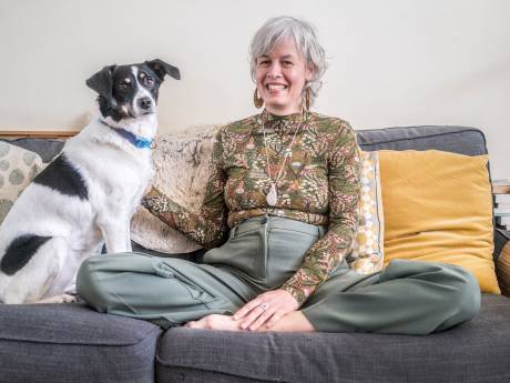 Michelle (46) hoopte jarenlang om moeder te worden: ‘Je wil niet weten hoeveel testen ik heb gedaan’
