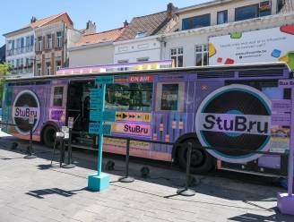 StuBru maakt live radio vanuit Bus Belgica op Grote Markt