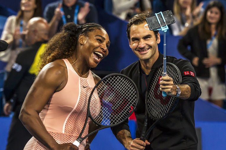 Ook toptennissers Serena Williams en Roger Federer doen gretig mee. Beeld AFP