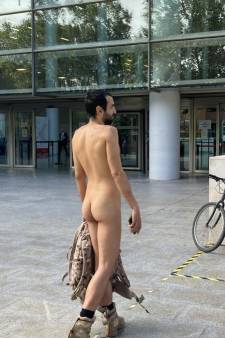 Spaans hooggerechtshof bepaalt dat man naakt over straat mag lopen: ‘Niks illegaals aan’