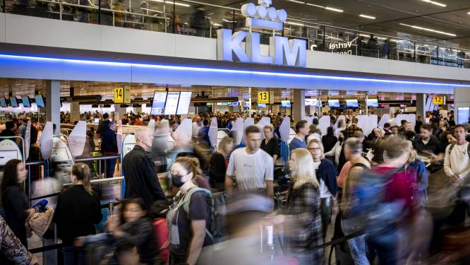 Rechter buigt zich over vaccinatieplicht voor personeel KLM