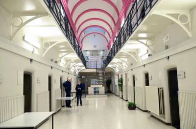 Les prisons recommencent à accepter de nouveaux détenus au compte-goutte