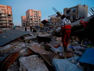 413 doden bij aardbeving Iran
