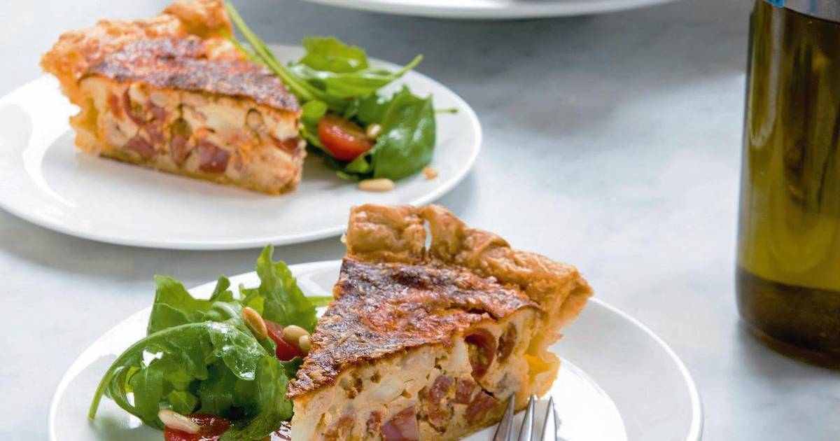 Jeroen Meus maakt quiche 'margherita' met bladerdeeg | Nina kookt | hln.be
